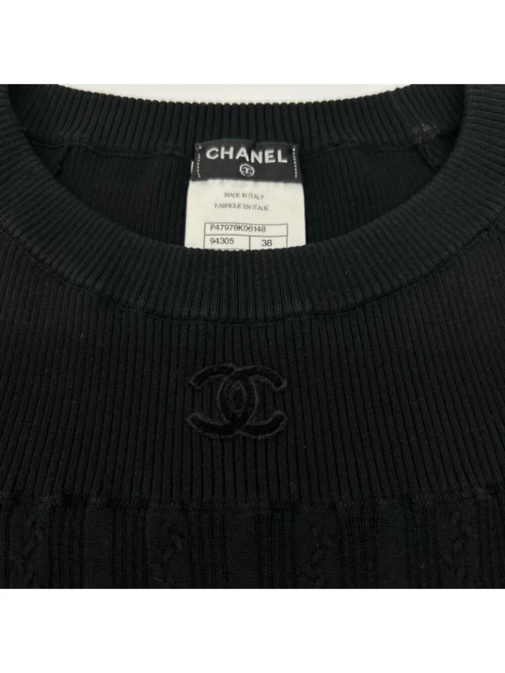 Chanel Black CC Logo Sleeveless Rib Knit Sweater 38